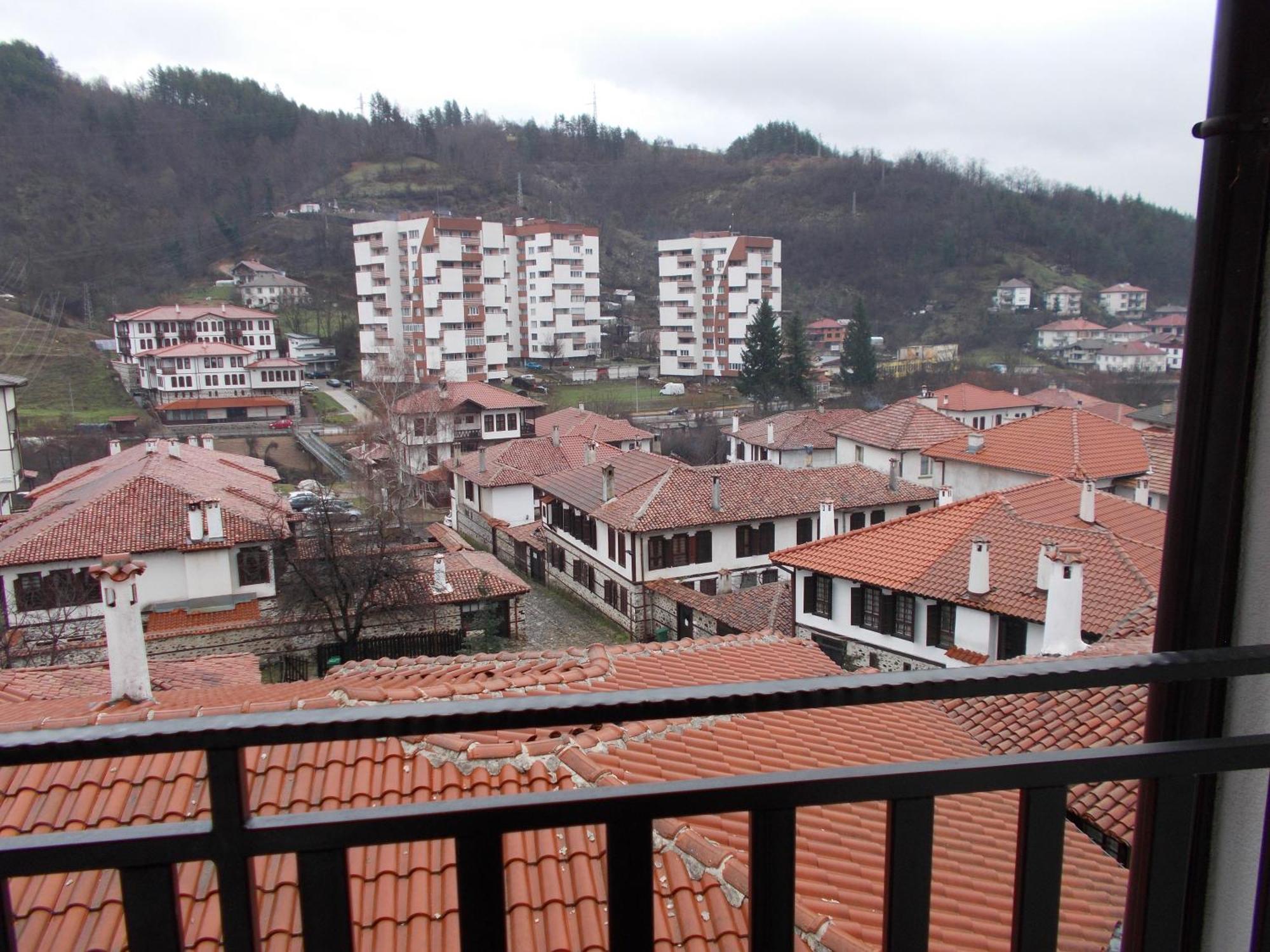 Апартхотел "Старият Град" В Етнографски Комплекс Zlatograd Esterno foto