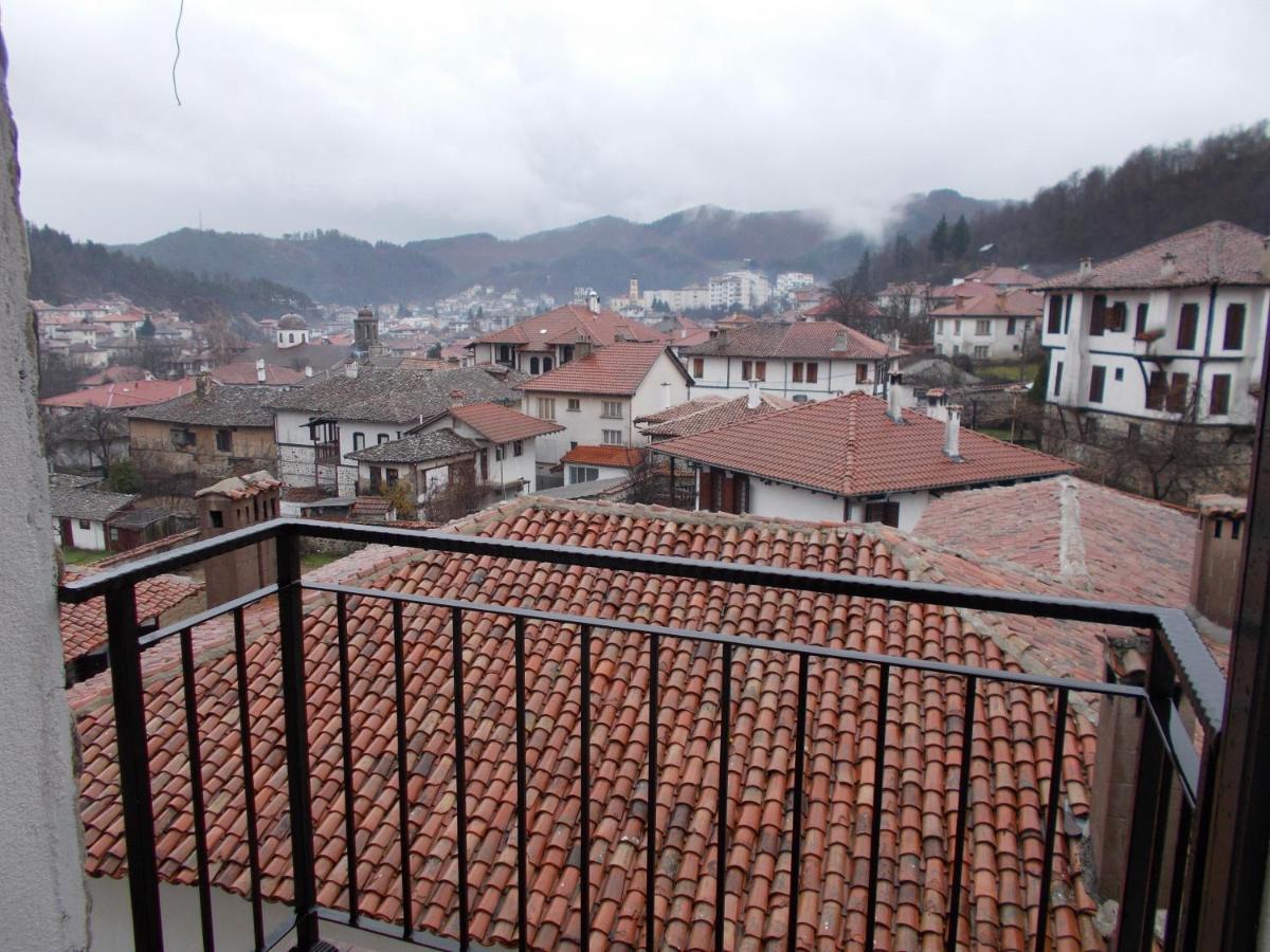 Апартхотел "Старият Град" В Етнографски Комплекс Zlatograd Esterno foto